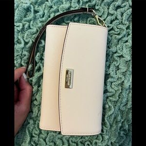 Kate Spade ♠️ | Iphone wristlet